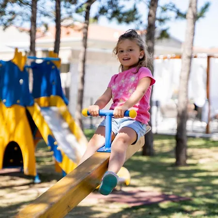 Summer Time Family Apartment Bibione