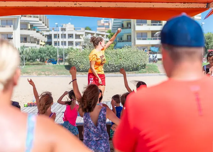 Summer Time Family Бібіоне