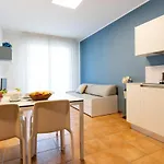 Summer Time Family Apartment *