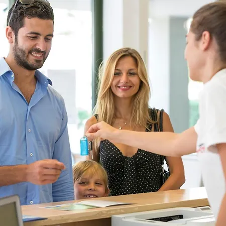 Summer Time Family דירה